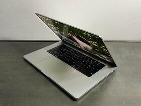 MacBook Pro 16" 2023 M2 Pro 16GB / 500GB Silver - 3