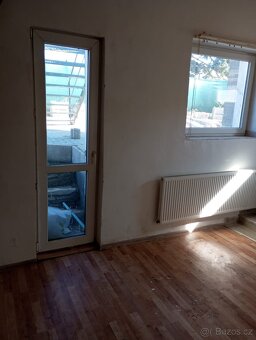 Pronajmu DVOUPATROVÝ byt s VLASTNÍ ZAHRADOU v Chrasti - 3