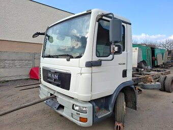 MAN TGL kabina - 3