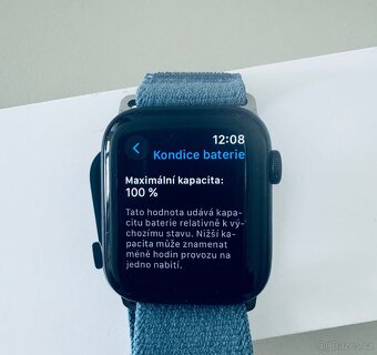 Apple Watch SE 2. generace 44 mm - 3