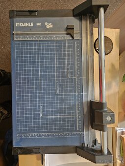 Prodám řezačku papíru Dahle 550 - 3