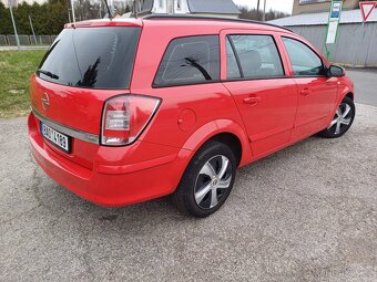 SLEVA Prodám opel astra H combi 1,3 cdti 66kW - 3