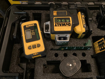 DeWalt laser DCE089G 3x360 + Snímač paprsku + Stativ a obal - 3