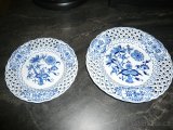 talíř prolamovaný cibulový porcelán - 3