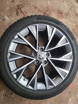18" Zimní Škoda DOFIDA Superb IV 4 3P Original ET44 - 3