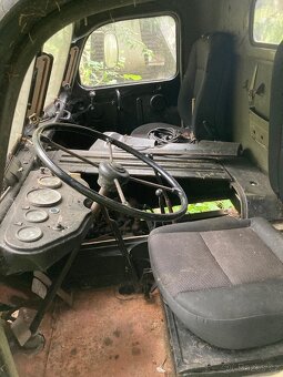 Traktor domácí výroby V3S s hydraulickou rukou - 3