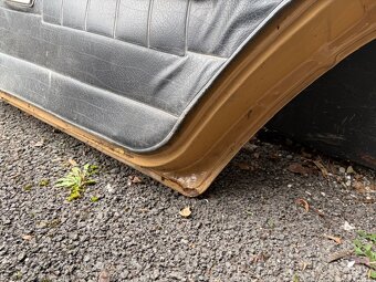 Škoda 105-136 zadní dveře - 3