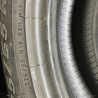 Zimní pneu 225/55 R19 99H Pirelli 7mm - 3