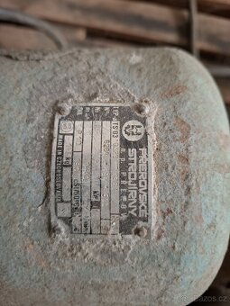 Elektromotor s převodovkou - 3