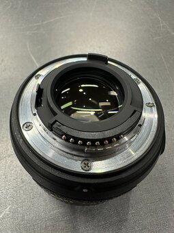 NIKKOR 35mm f/1.8 AF-S DX - 3