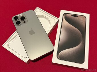 Apple iPhone 15 Pro Max 256GB přírodní titan + 3 kryty - 3