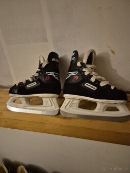 Hokejove Brusle Bauer 32 - 3