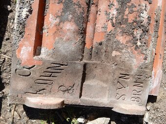 Střešní tašky Kohn&syn Brno 3Kč/ks - 3