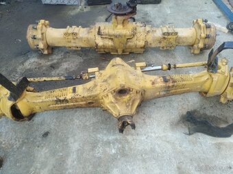 Predám diely cat 428 432 B C D E - 3