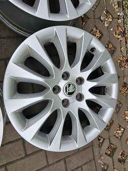 ALU kola disky Škoda 5x112 R17 Superb II Laurel 3T0 - 3