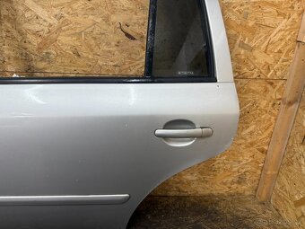 LEVÉ ZADNÍ DVEŘE ŠKODA OCTAVIA 1 KOMBI - STŘÍBRNÁ - 3