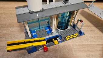 LEGO City letiště 60104 Terminál pro pasažéry - 3