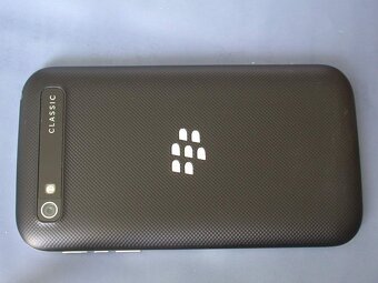Blackberry Classic - 3