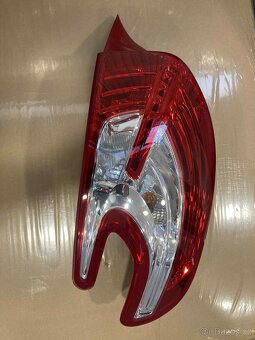 Originální pravé zadní světlo Peugeot 208 - 9672628380 - 3