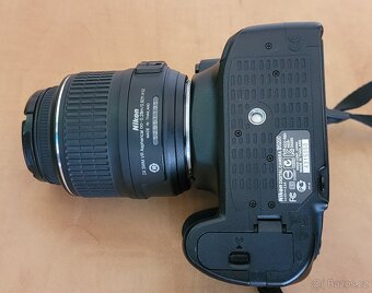Nikon D5200, nabíječka, baterie, karta 32gb, brašna - 3