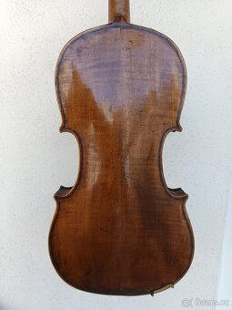 Housle - 3