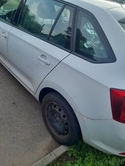 ŠKODA rapid 1.2Tsi 81kw 2016 REZERVACE - 3