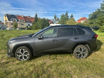 Toyota RAV4 plugin hybrid DPH 306koni tažné - 3