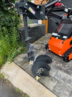 Hydraulický půdní vrták Arteer USA, pro mininakladač - 3
