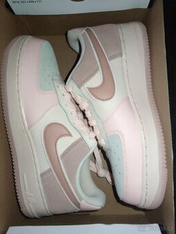 Nike Air Force 1 07 pink velikost - 3