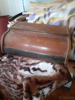 Retro  gramofon  Supraphon, rádio Tesla  605 A - 3