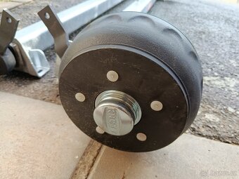 Bržděná náprava Knott 1350Kg - 3