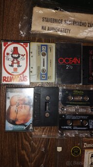 Kazety, stojan a krabice - 3