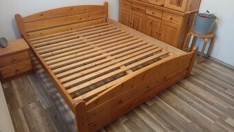 Postel masivní borovice - 3