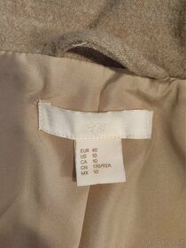 Krátký kabát značky H&M - 3