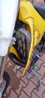 Suzuki RM 250 - 3