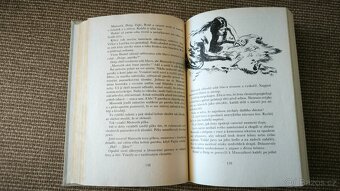 Kniha Lovci mamutů, Psohlavci, Zapadlí vlastenci - 3