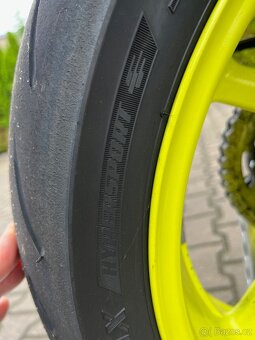 Yamaha MT 10 Tour Edition, nadstandartní výbava - 3