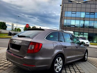 Škoda Superb combi 2.0 TDI Elegance R.V.2011 - 3