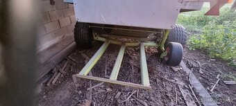 Lis na kulaté balíky Claas variant 280 - 3