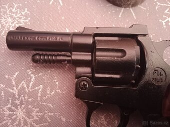 Startovací pistole revolver poplašnák Umarex - 3