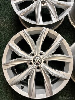 5x112 R18 Originál Alu VW Tiguan / Kingston - TOP STAV - 3