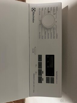 🧺 Pračka Electrolux horní plnění - 3