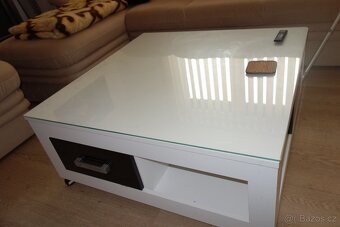 OBÝVACÍ STĚNA - 3