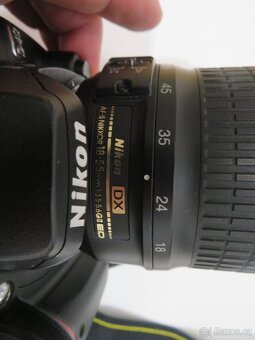 Digitální fotoaparát Nikon D40 + objektiv (závěrka 17596) - 3