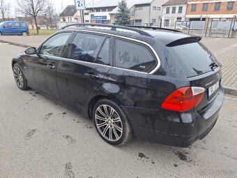 BMW e91 325xi - automat 4x4 - výborný motor - vysoká výbava - 3