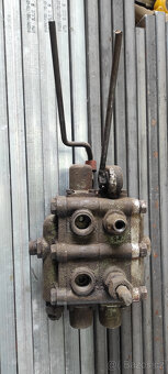 Hydraulický rozváděč - 3