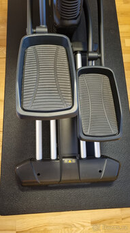 Eliptický trenažér TRINFIT Monta C750i - 3