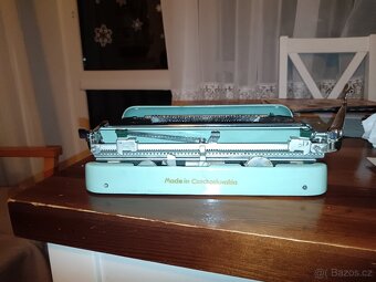 Psací stroj ze 60. let - 3