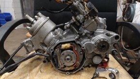 Motor Suzuki RM 85 - 3