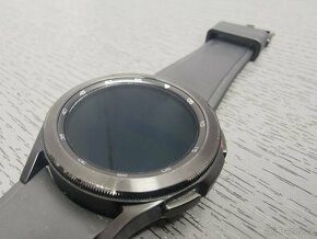 Chytré hodinky Samsung Galaxy Watch 4 Classic - 3